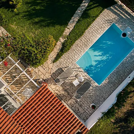 Villa Thalia Galini *